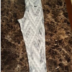 Nike Dri-Fit Running Workout Legging Pants